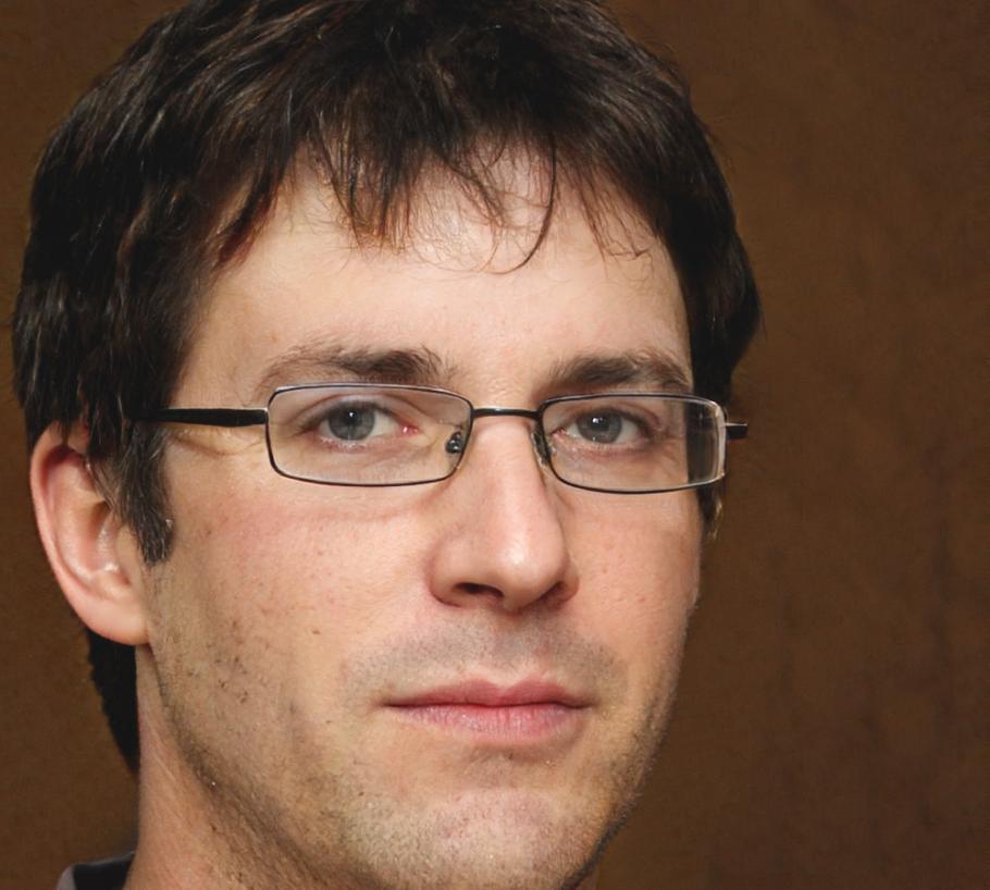 Stefan Hoffmann, Senior Financial Analyst